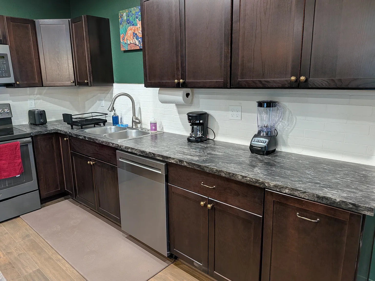 2 bed, 1200 sqft, $2,500 — Photo 2