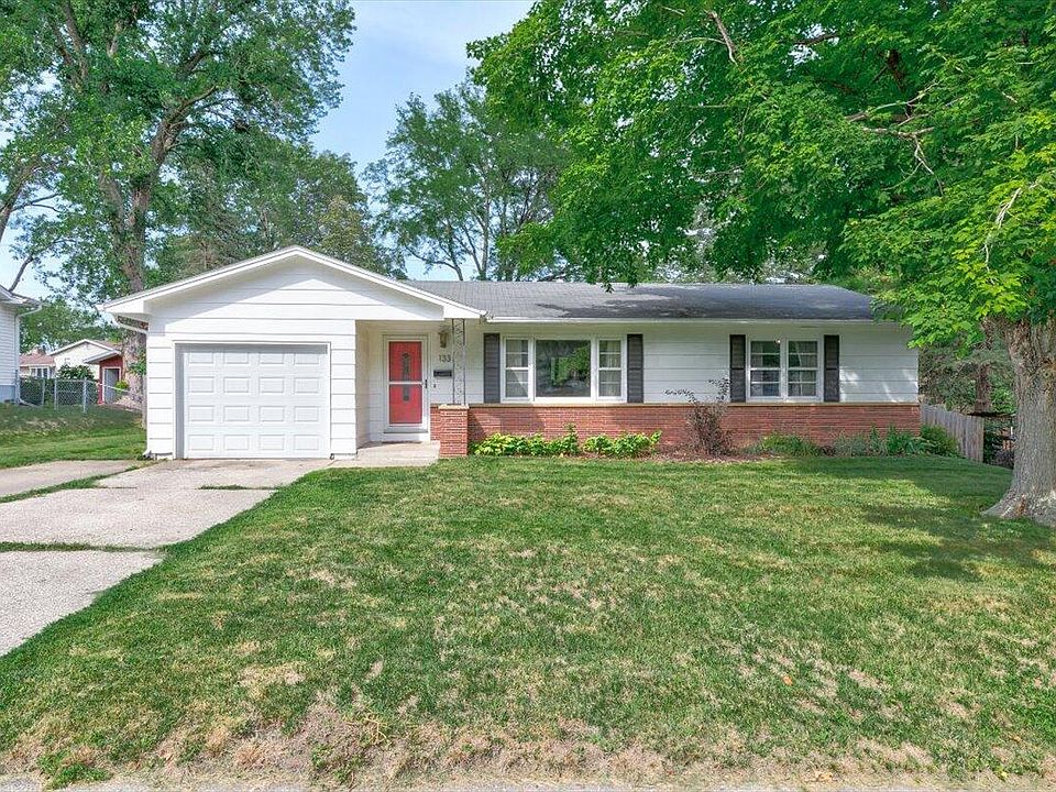 1st image of 133 E O'Neil Dr