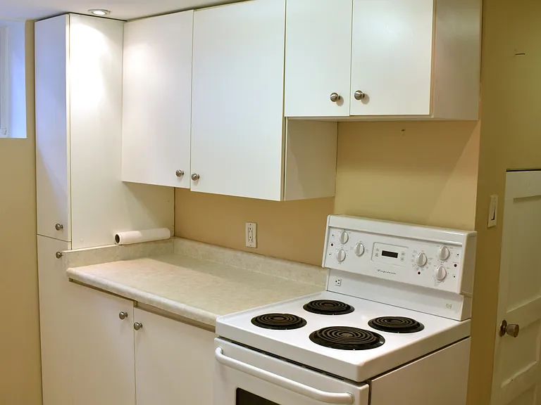726 W 5th St #2 — Photo 1