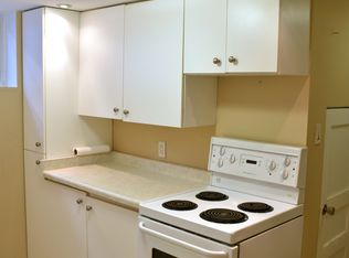726 W 5th St #2, Hamilton, ON L9C3R4