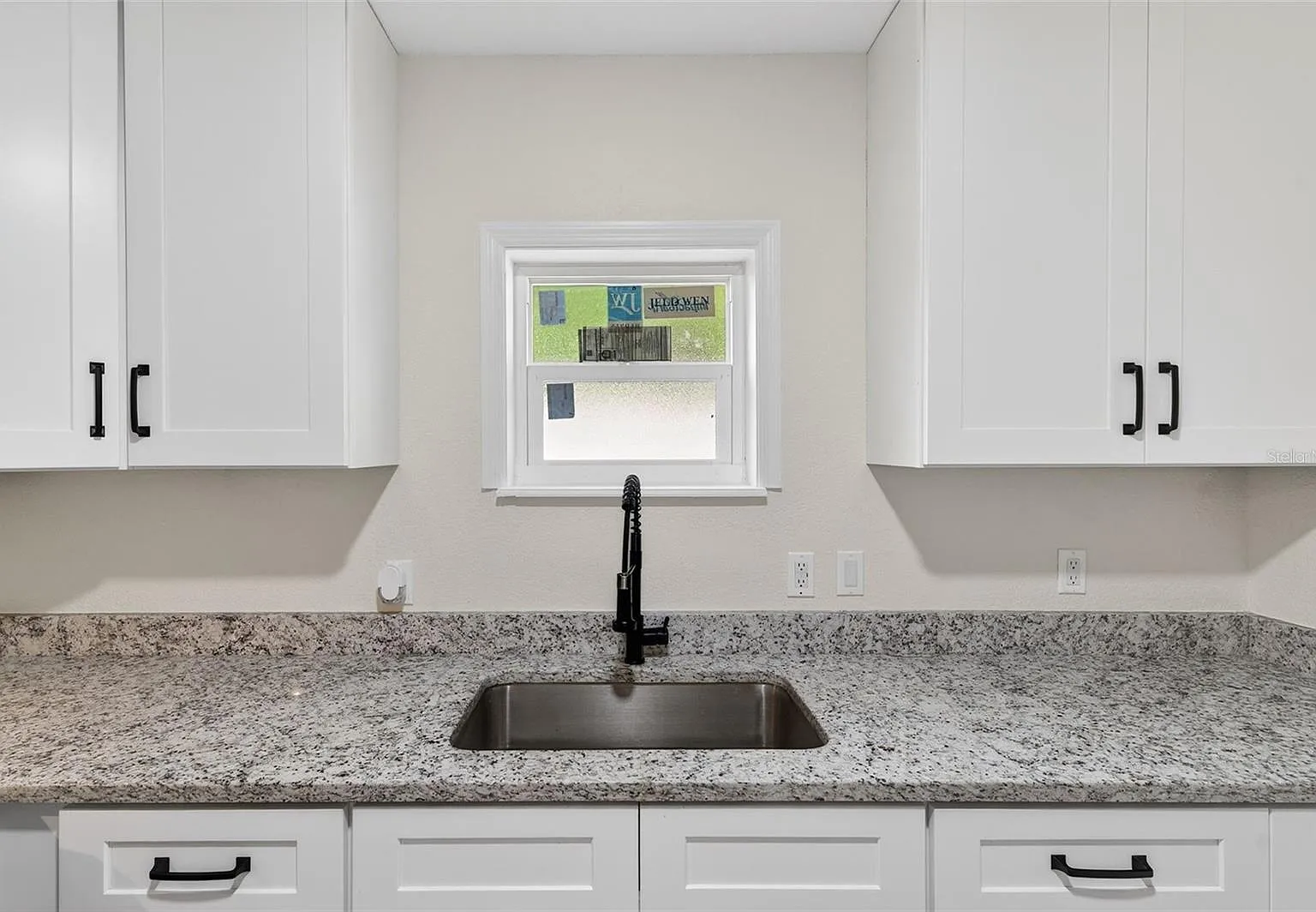 2 bed, 957 sqft, $1,850 — Photo 2