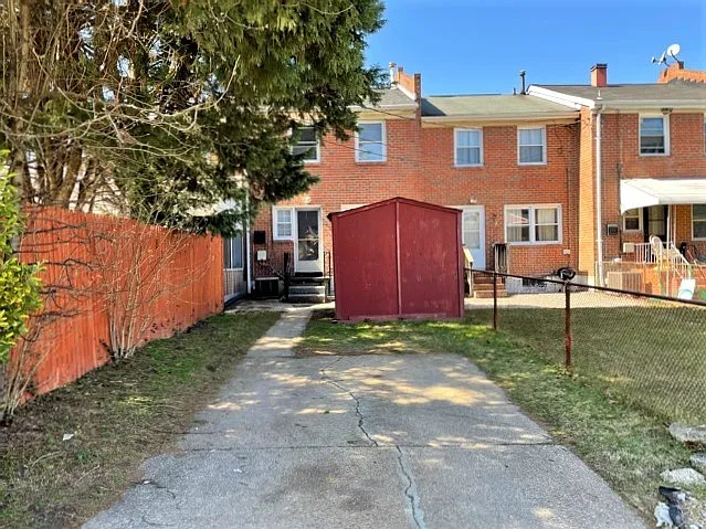 1117 Pelham Wood Rd — Photo 4