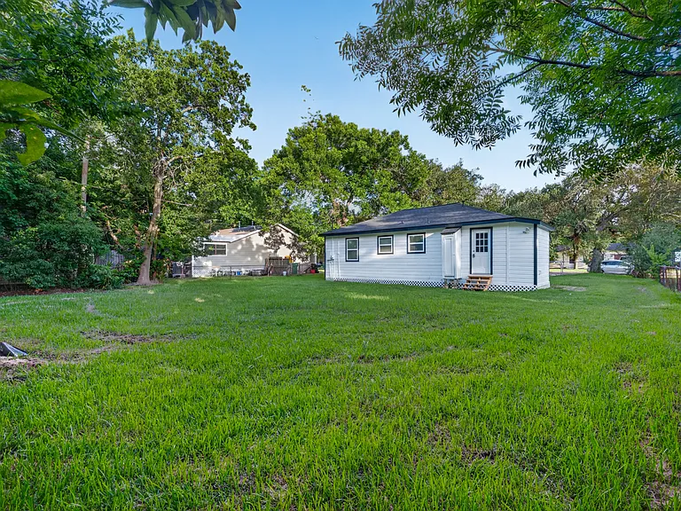 502 Azalea Dr — Photo 25