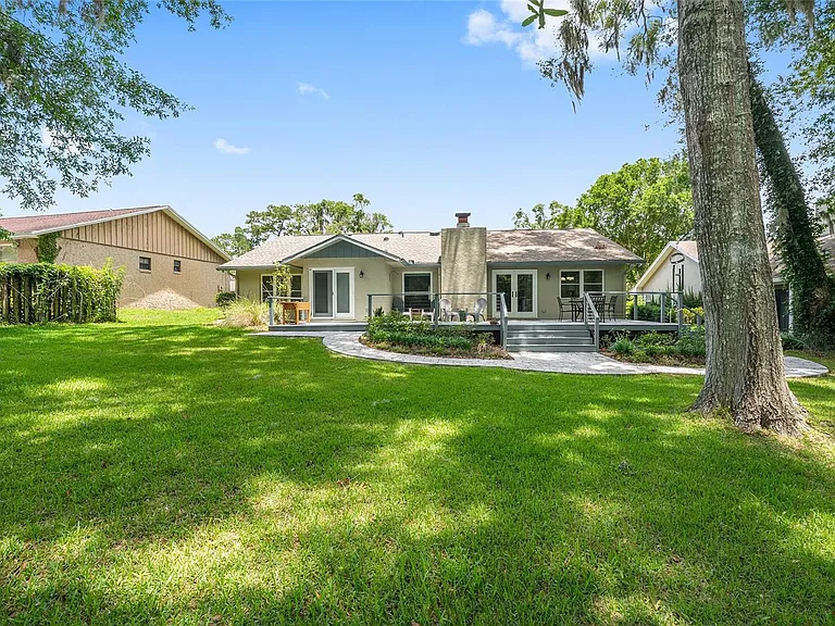 8140 NW 48th Ln — Photo 56