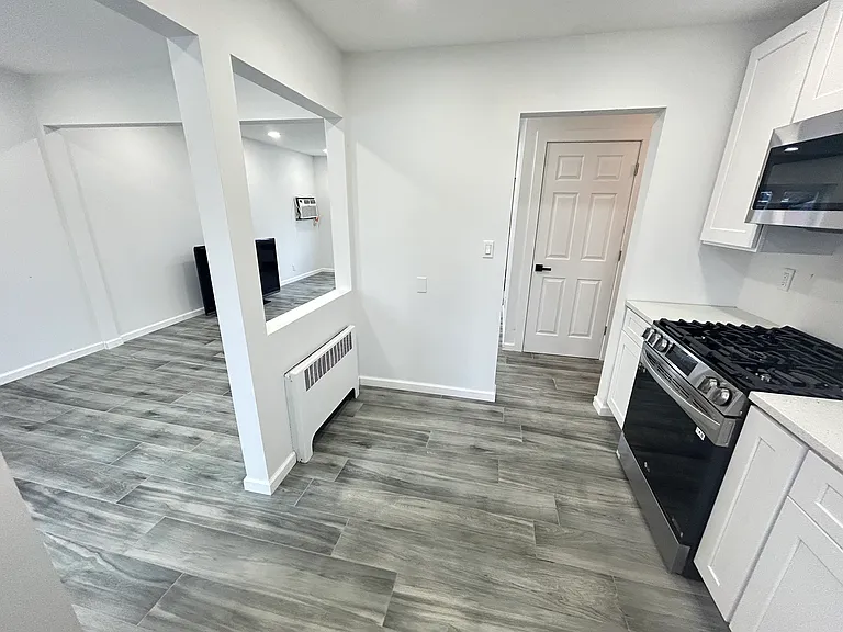 417 Burkhard Ave — Photo 5