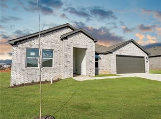 1042 Pebble Dr, Prairie Grove, AR 72753