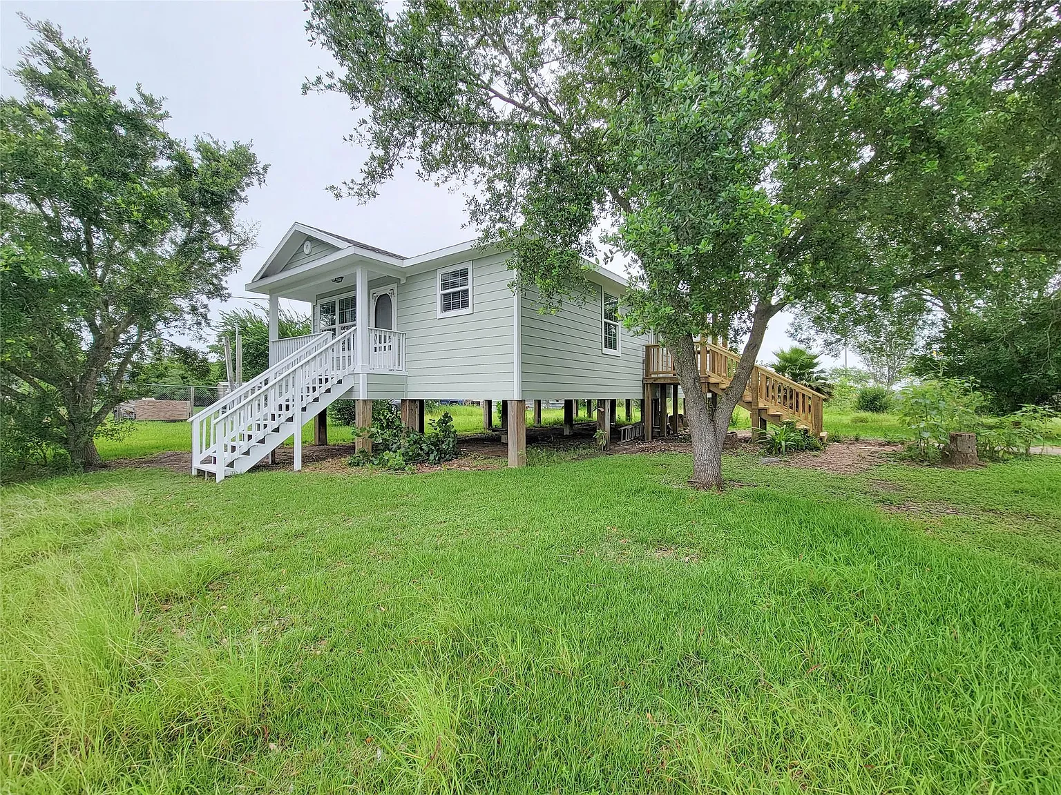 3 bed, 2.0 bath, 1247 sqft, $1,650 — Photo 2