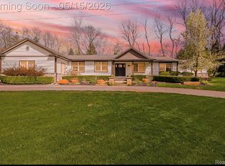 3720 E Clarkston Rd, Oakland, MI 48363