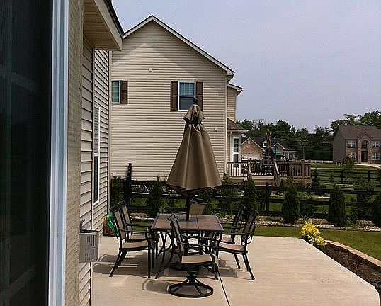 LARGE CONCRETE PATIO