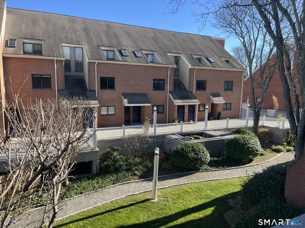 9 River Rd Unit 411, Greenwich, CT 06807