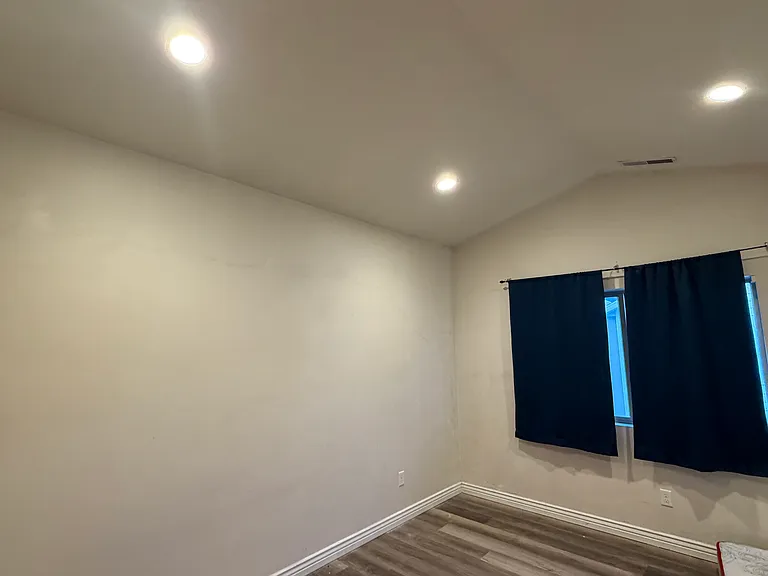 3885 S 1630 W — Photo 8