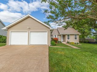 1408 Woodhill Dr, Lebanon, MO 65536