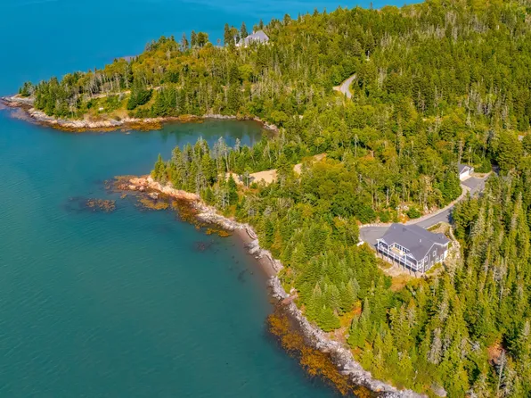 525 Yoho Head Road, Machiasport, ME 04655