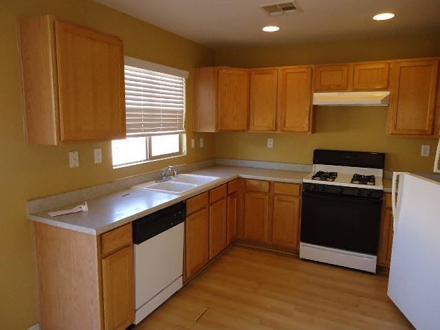 2nd image of 4994 Benezette Ct