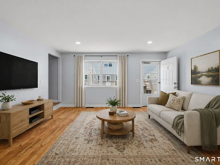 1 Union Ave #11 — Photo 3