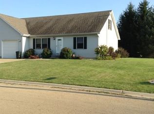 1003 Heather Ln, Ottawa, IL 61350