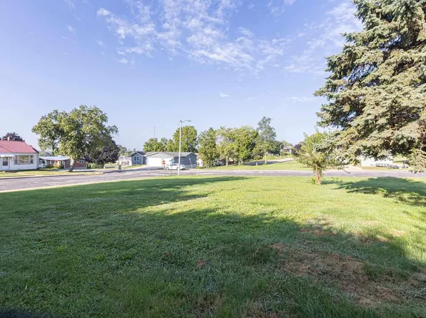 .30 AC South Center St & Apple St Street, Dickeyville, WI 53808