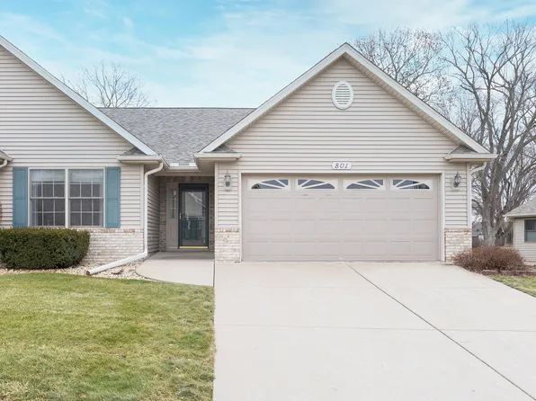 801 Hartz Ct #0, Le Claire, IA 52753