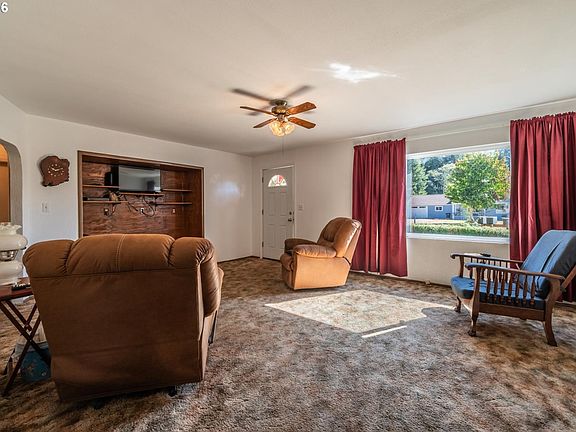 5th image of 62934 Crown Point Rd