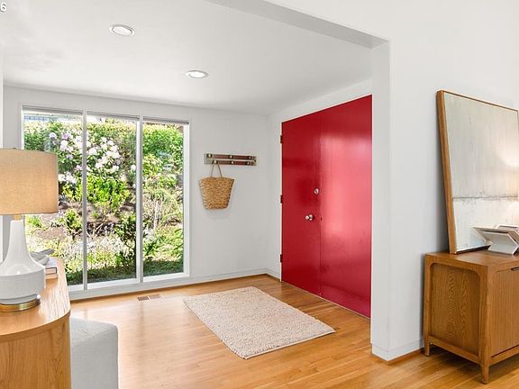 3rd image of 4404 SW Warrens Way