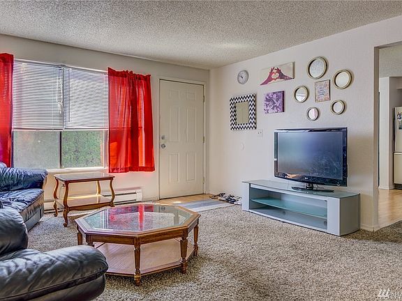 3rd image of 1018 Cedar Ave #1-6