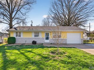 2932 Otto St, Belleville, IL 62226