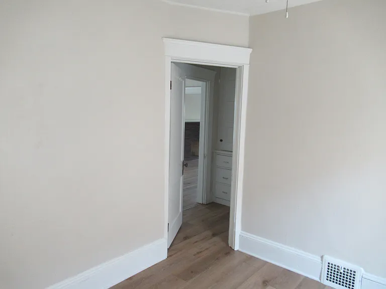 1518 Ridgewood Ave — Photo 6