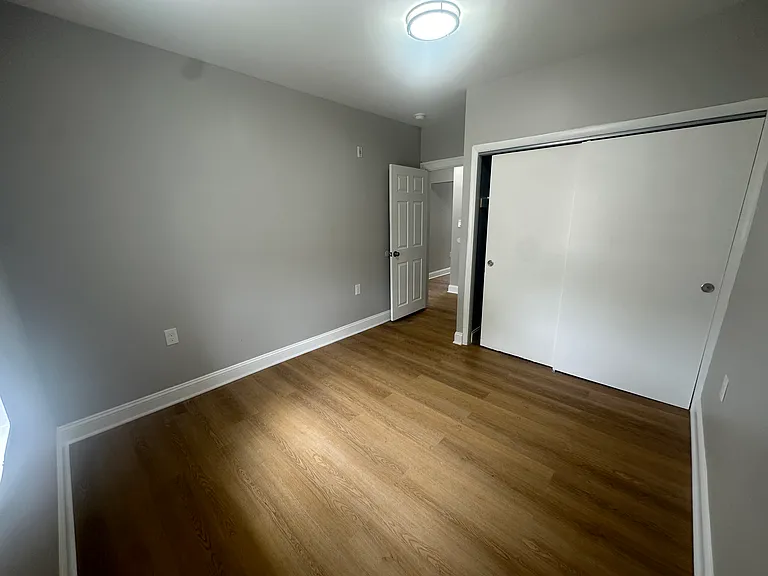 806 N 64th St — Photo 36