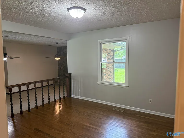 304 Poplar St — Photo 6