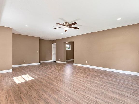 5th image of 810 Cherry St