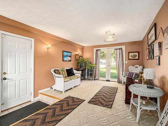5th image of 1523 Lake Ave