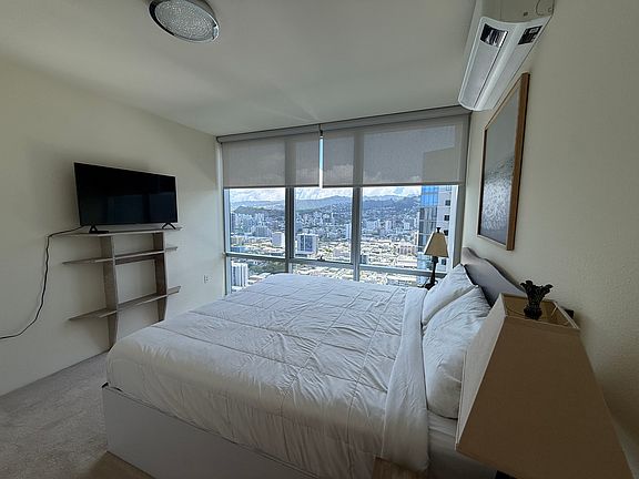 2nd image of 1391 Kapiolani Blvd #4005