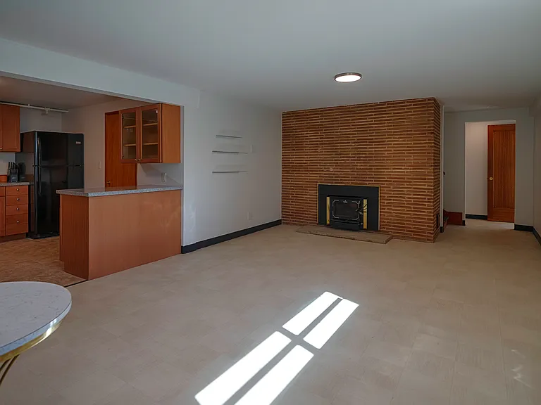 540 N 83rd St #B — Photo 6