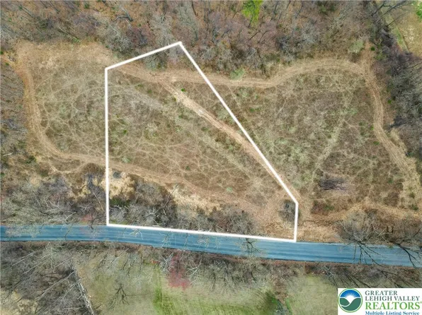 215 Durham Rd, Riegelsville, PA 18077