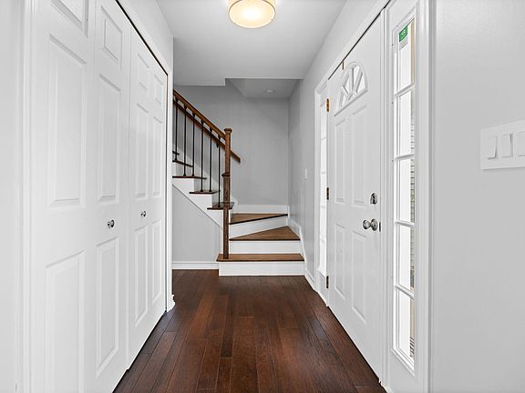 2nd image of 5615 Pebble Ridge Ct