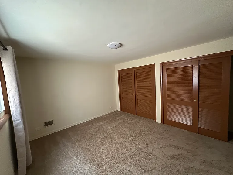 6547 N Sacramento Ave #2 — Photo 2