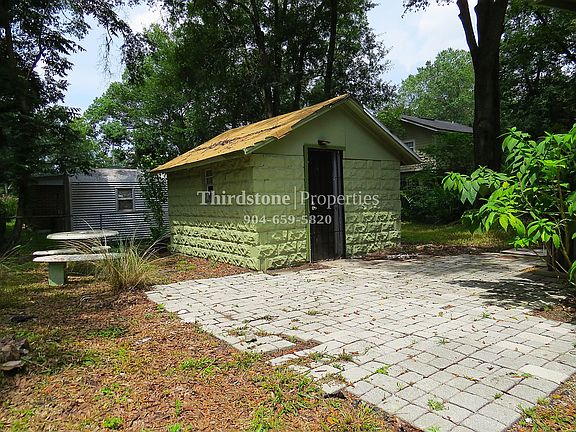 4th image of 3824 Martha St