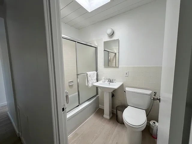 135 Greenmeadow Way — Photo 17