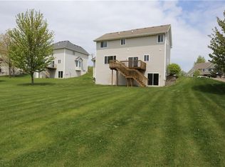 8936 Golf Cir, West Des Moines, IA 50266