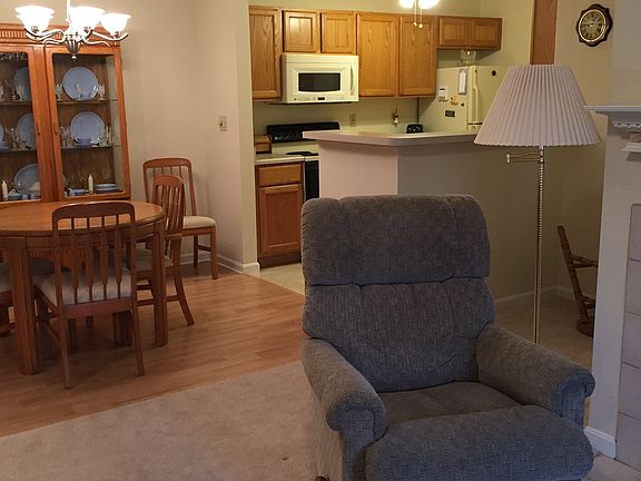 Partial Dining / Kichen