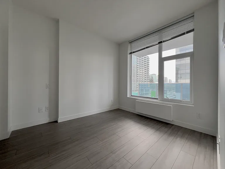 13615 Fraser Hwy #605 — Photo 9