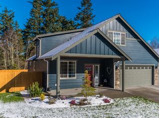 3322 SW Fairway Point Dr, Oak Harbor, WA 98277