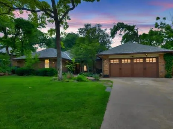 1002 Sunny Brook Dr, Edmond, OK 73034