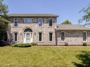 29 Richmond Ln, Aurora, IL 60504