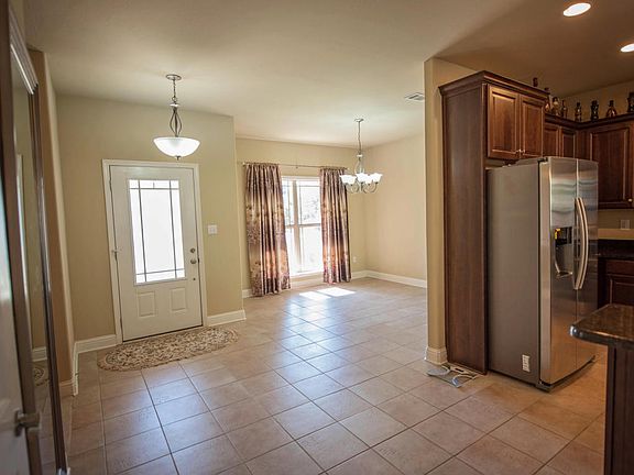 5th image of 13715 Fox Hill Dr