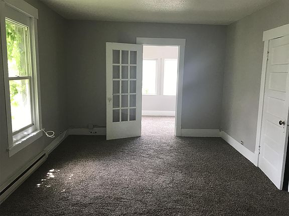3rd image of 408 10th St S APT 04