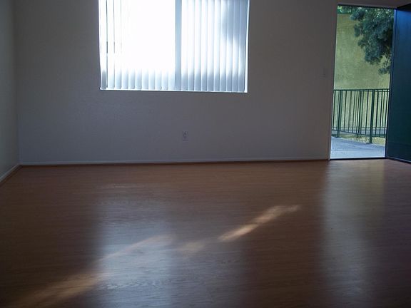 2nd image of 7424 Radford Ave APT 203