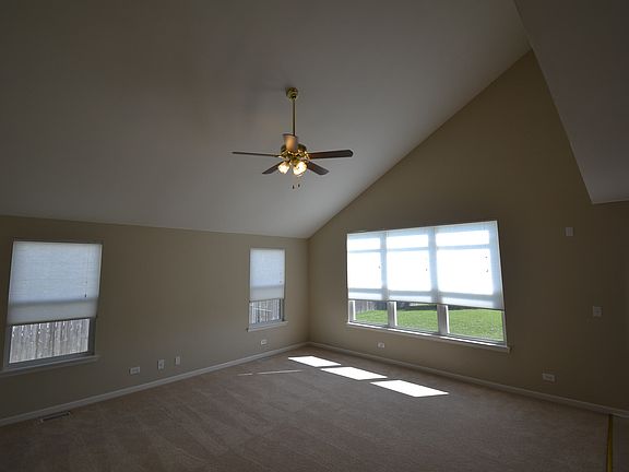 3rd image of 10555 Yellowstone Dr