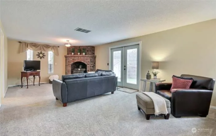 1912 8th Street Ct SW — Photo 5