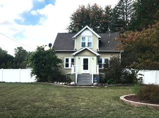 20380 Wilmot Rd, Belleville, MI 48111